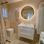 Climatise, Terrasse, Parking Prive, 50m De La Apartment *
